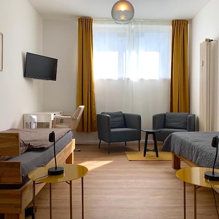Alles Komplett - 2 Schlafzimmer, Grosse Kueche, Bad Кьолн Екстериор снимка